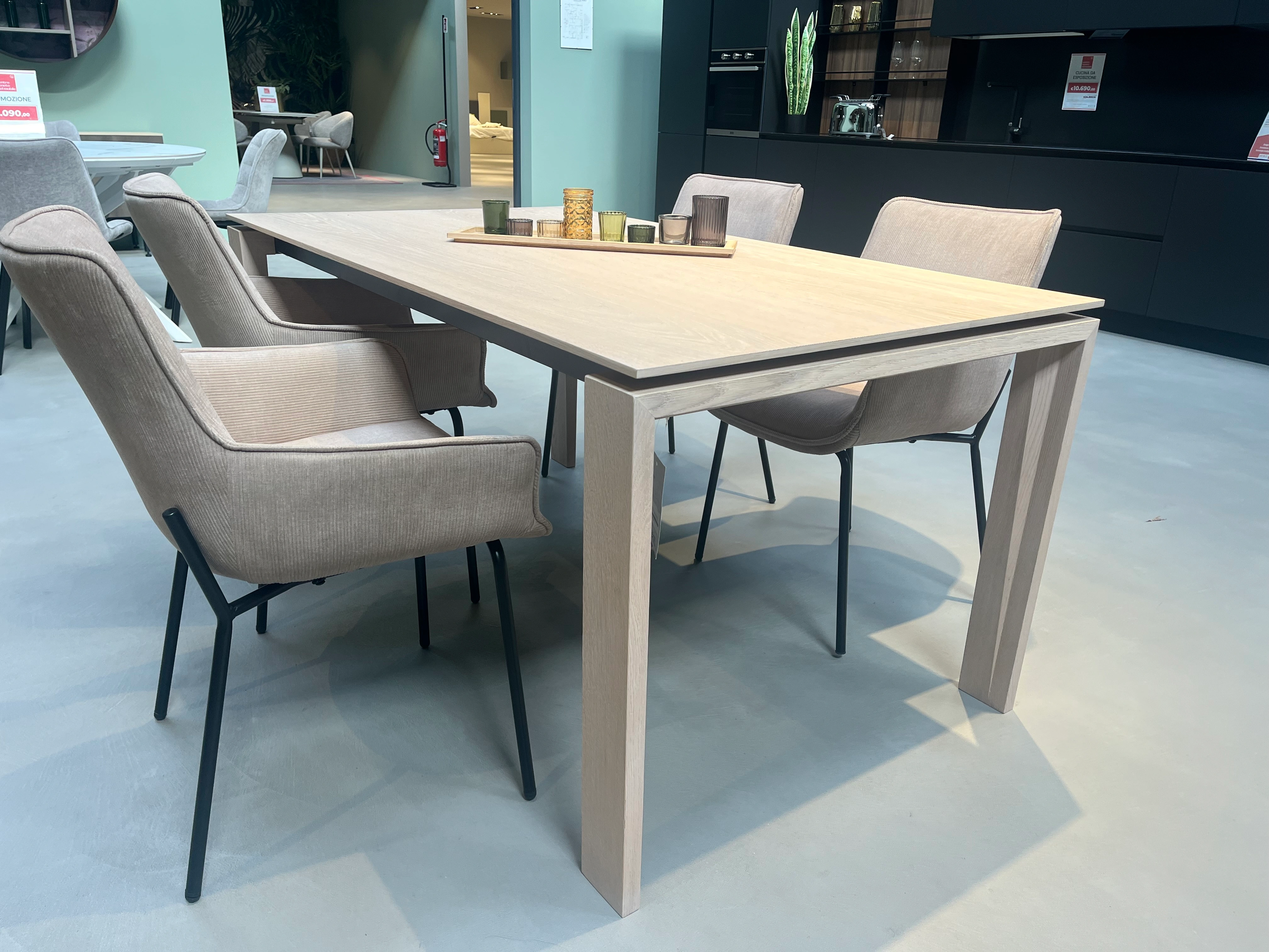 Tavolo Vogue in rovere finitura Nordico