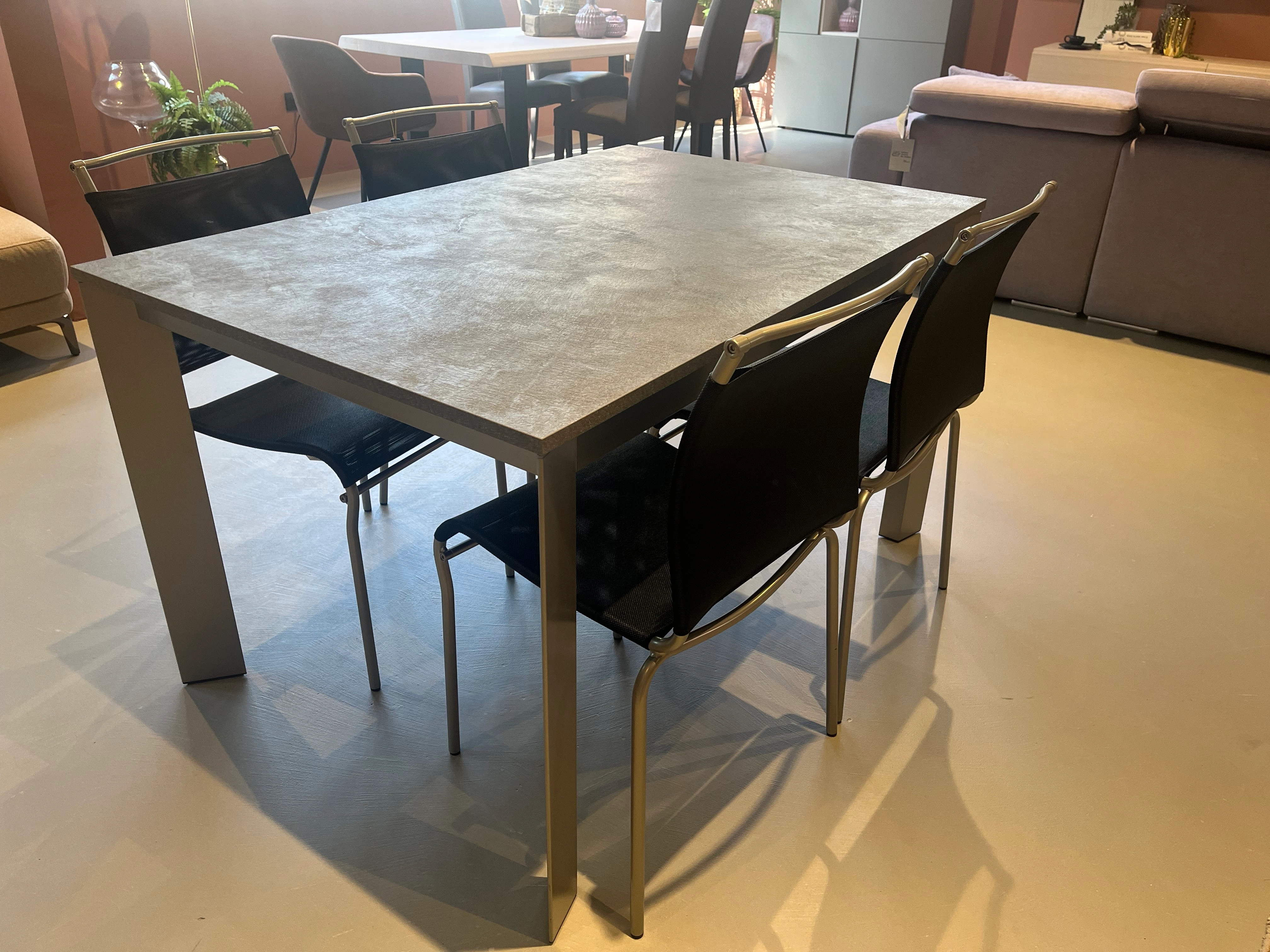 Set tavolo e sedie Baron