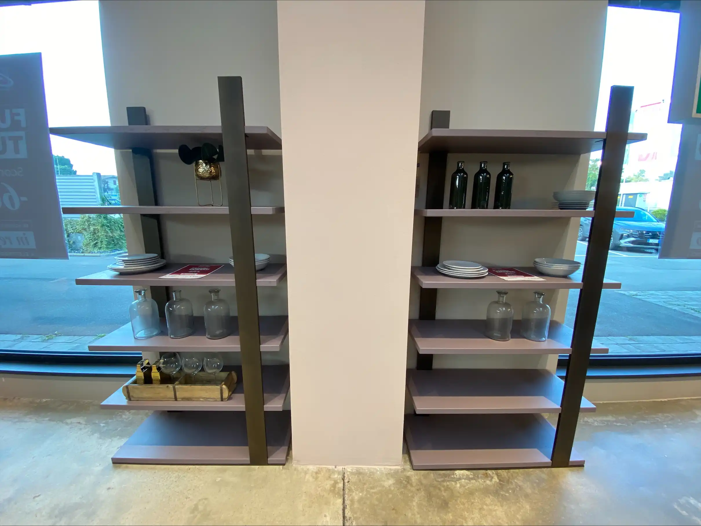 Librerie artigianali modello Level in finitura cipria