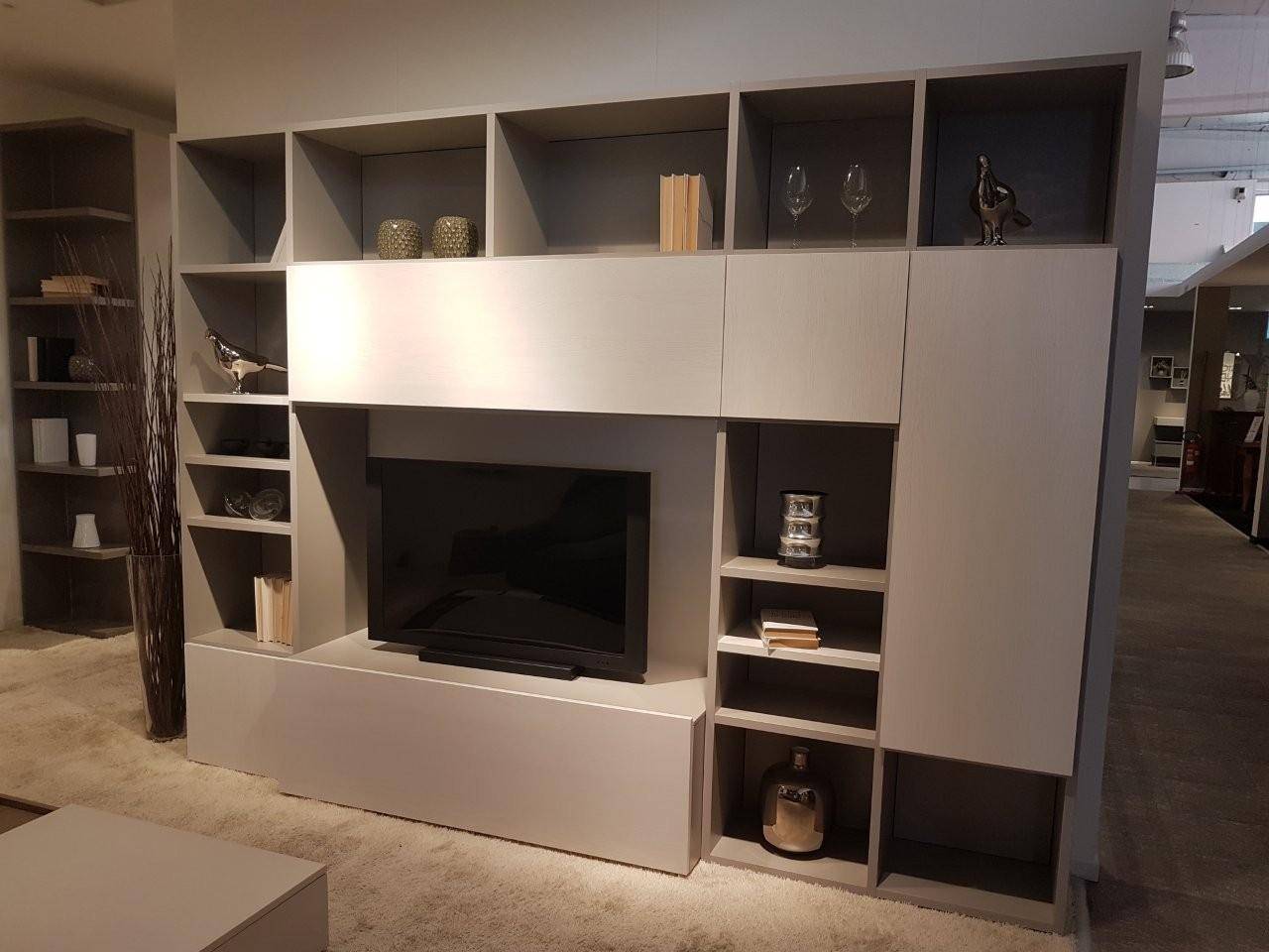 Parete soggiorno a spalla in laminato