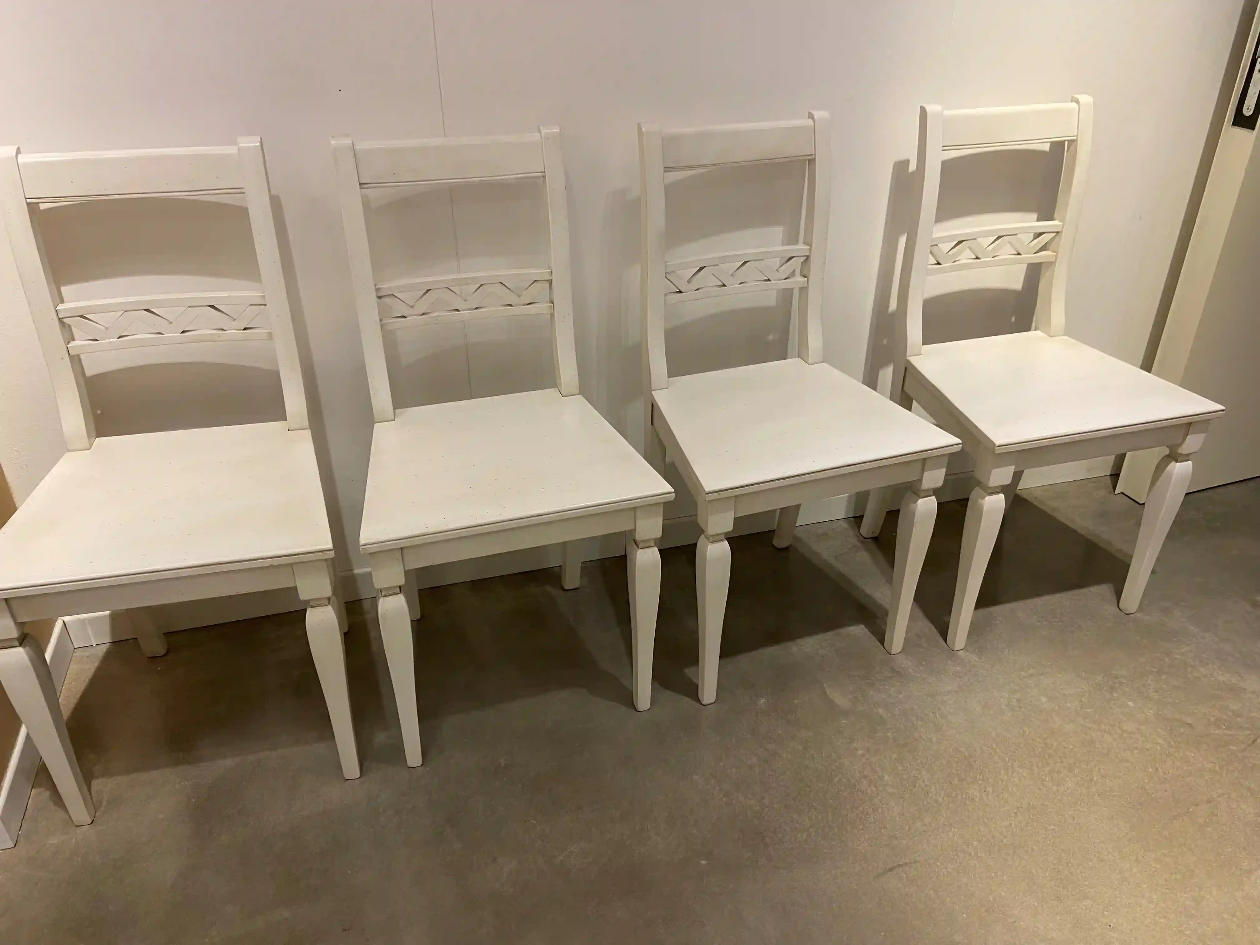 Sedie in legno finitura bianco avorio