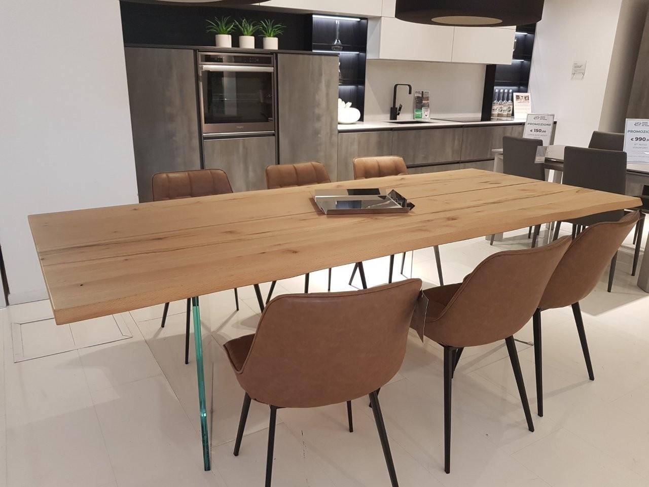 Tavolo Twins in rovere con gambe Wall in vetro