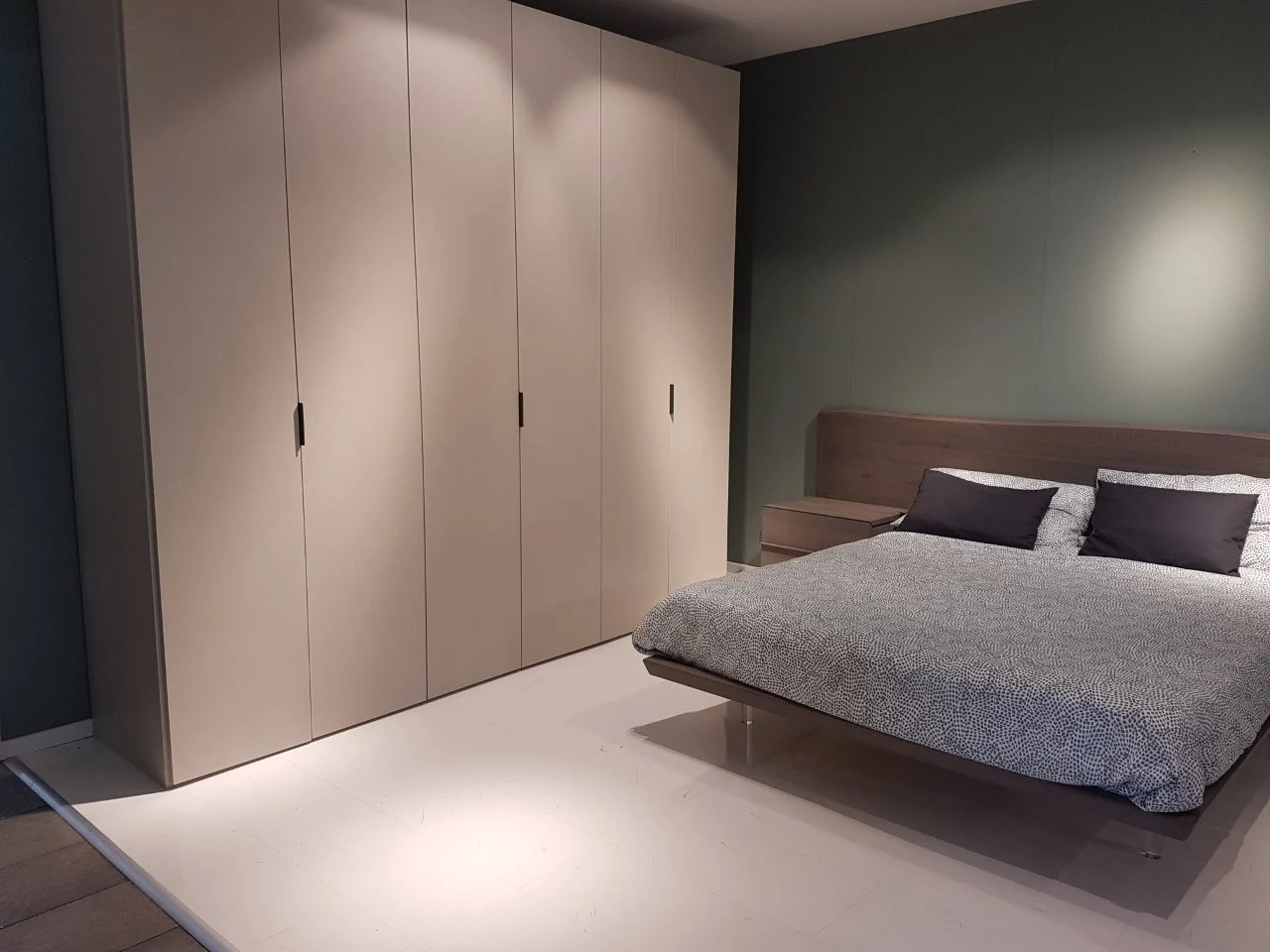 Armadio modello Homes in finitura canapa dekor