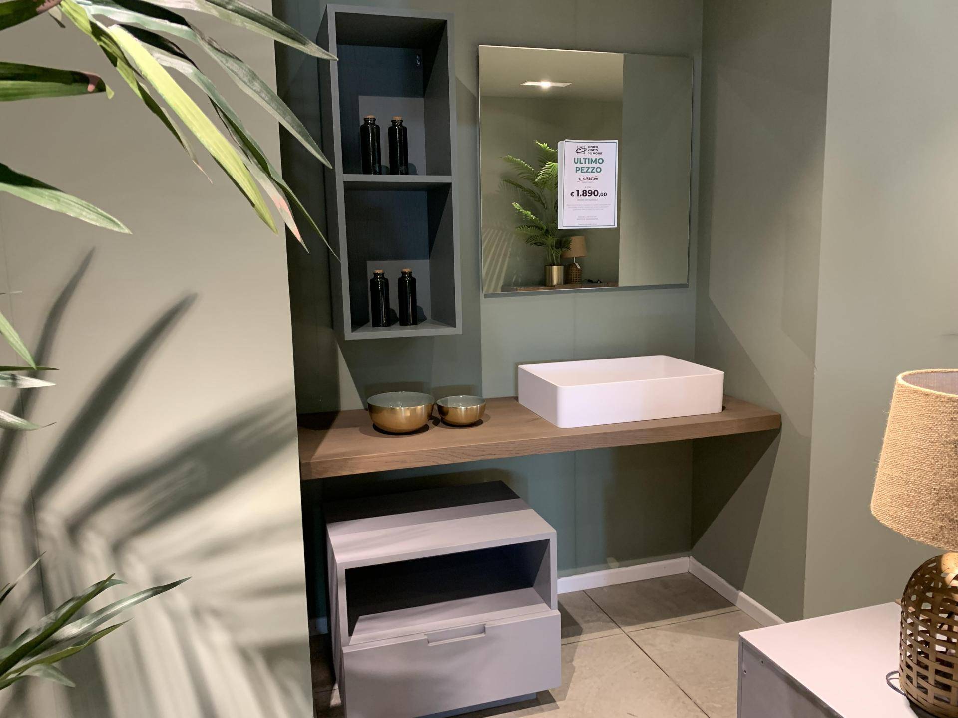 Mobile bagno in rovere con top in sospeso