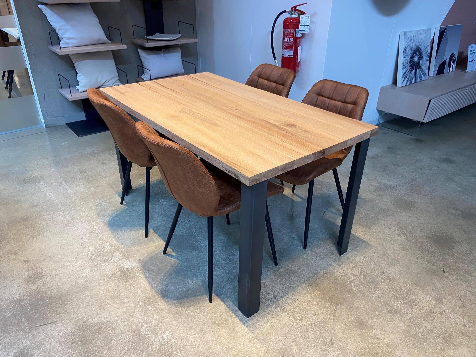 Tavolo in rovere materico