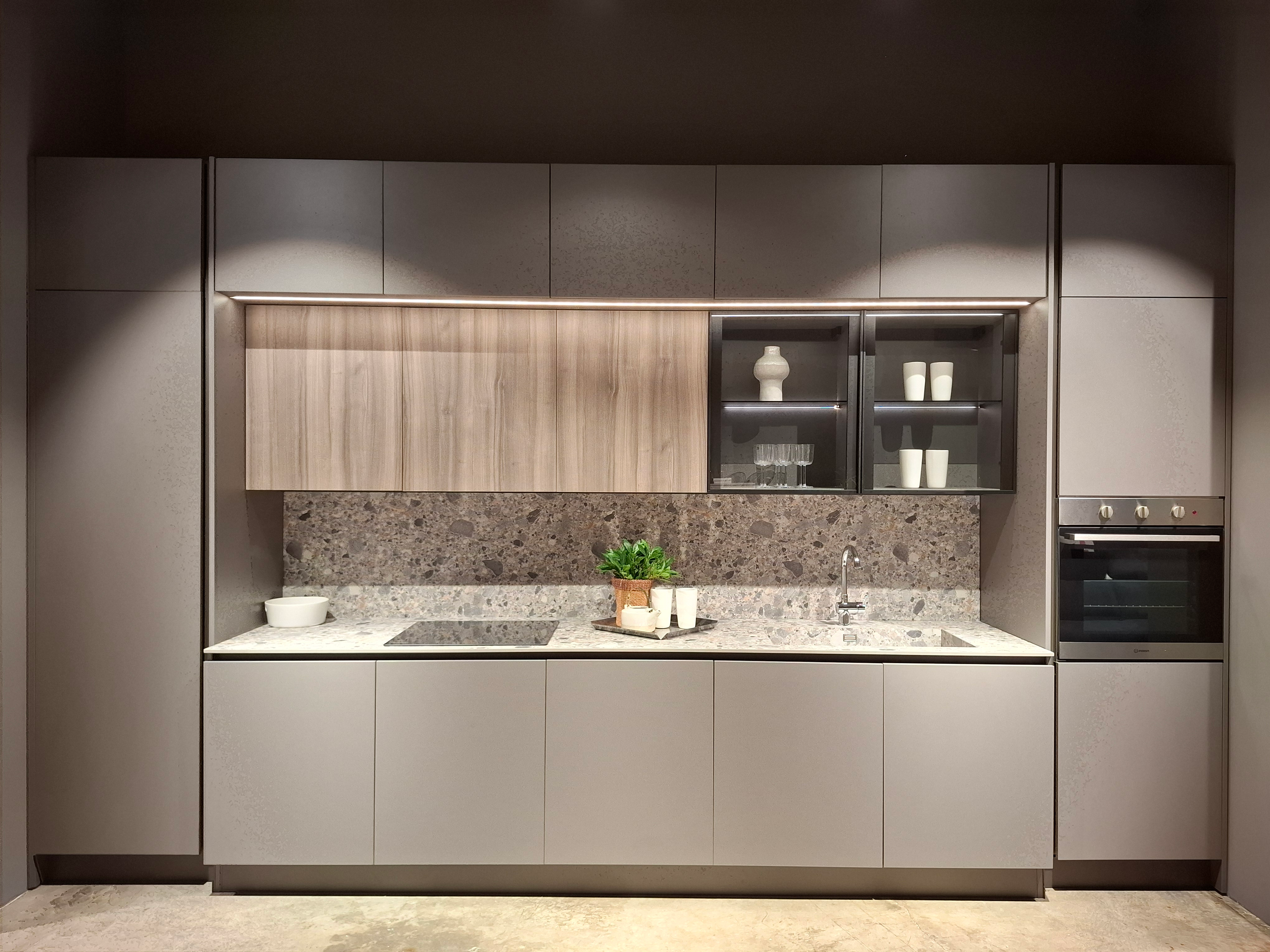Cucina Arredo3 Cloe a ponte con elettrodomestici