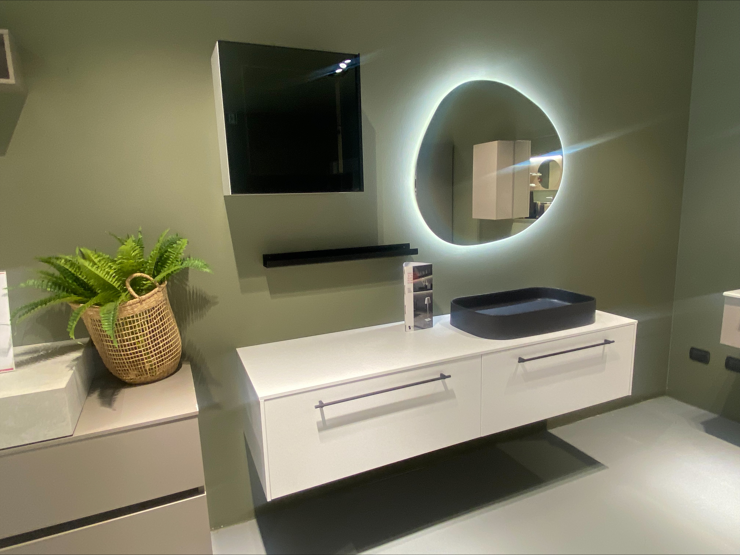 Mobile bagno Aida con lavabo d'appoggio