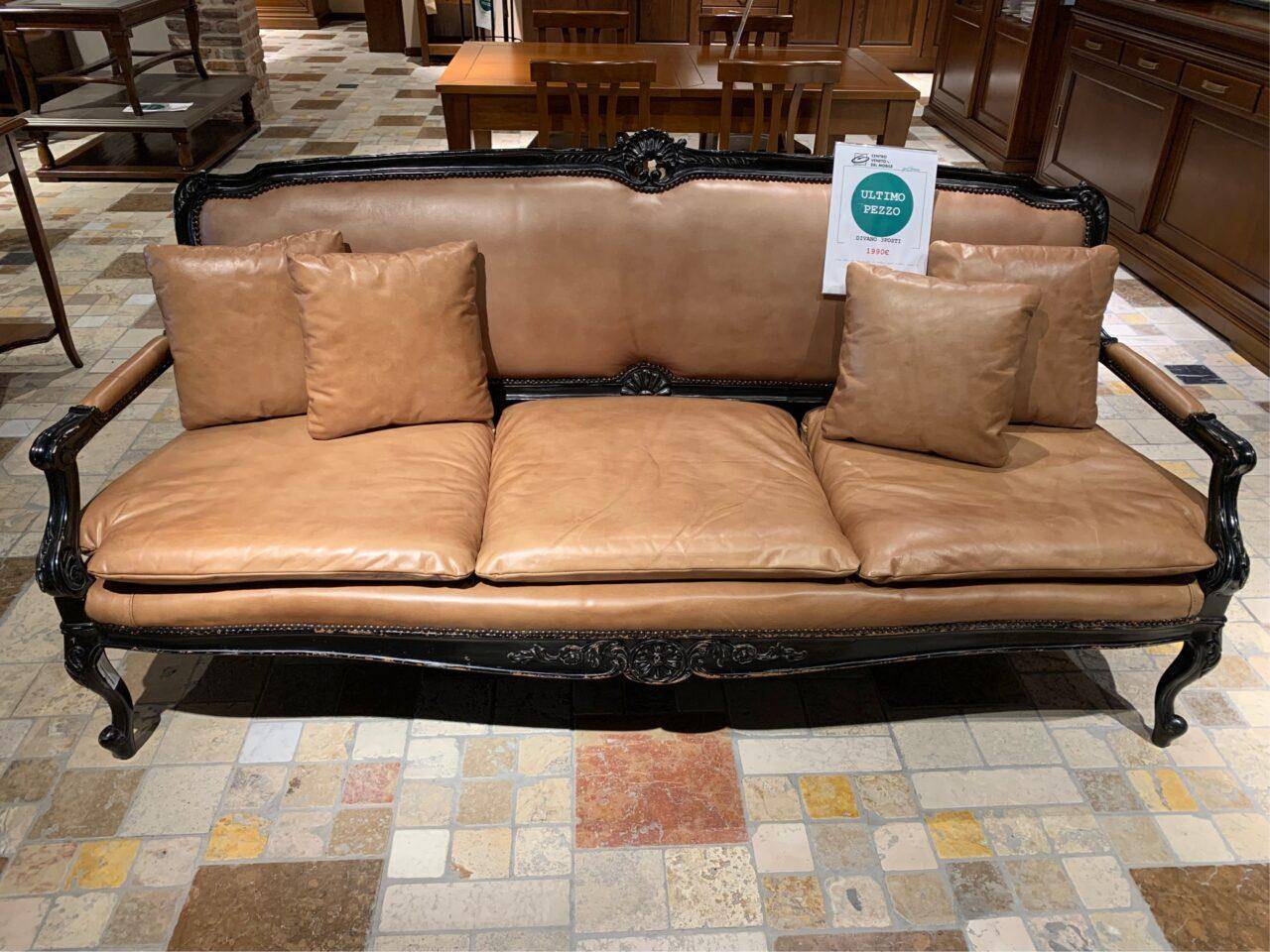 Divanetto coloniale