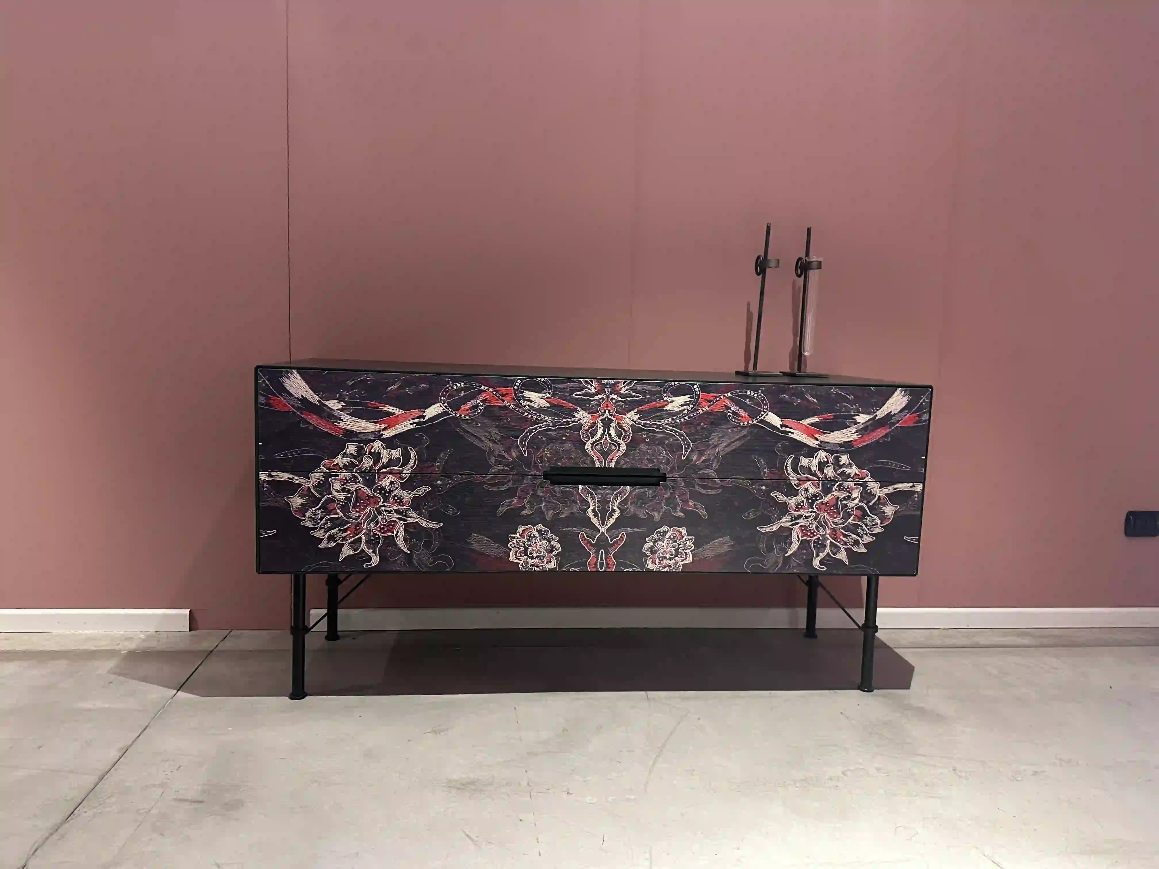 Madia Icon's artigianale con decori