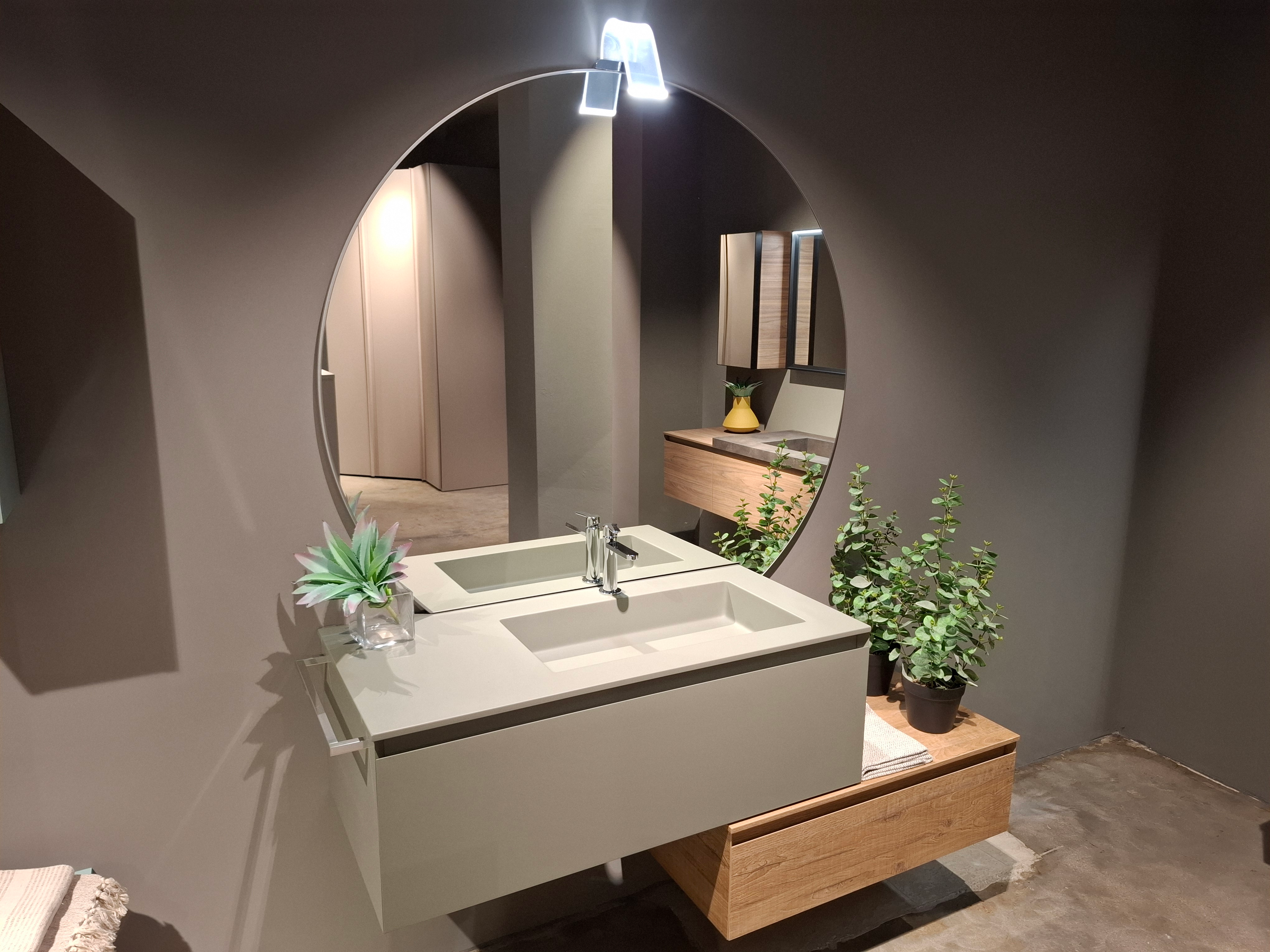 Bagno modello Aida con specchio