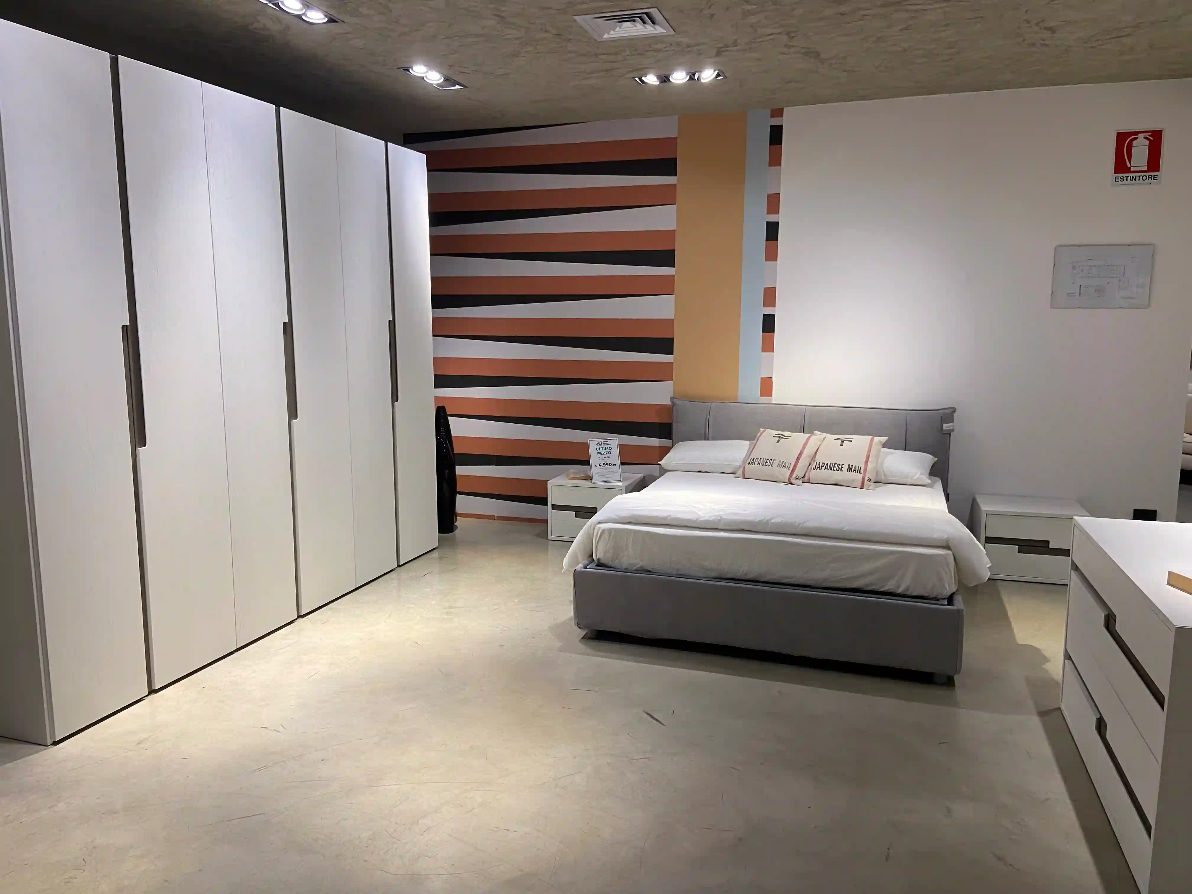 Composizione per camera modello Esse