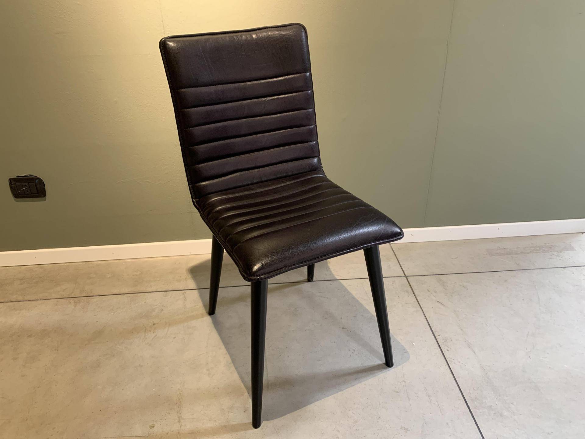 Sedia Monterey nera in pelle