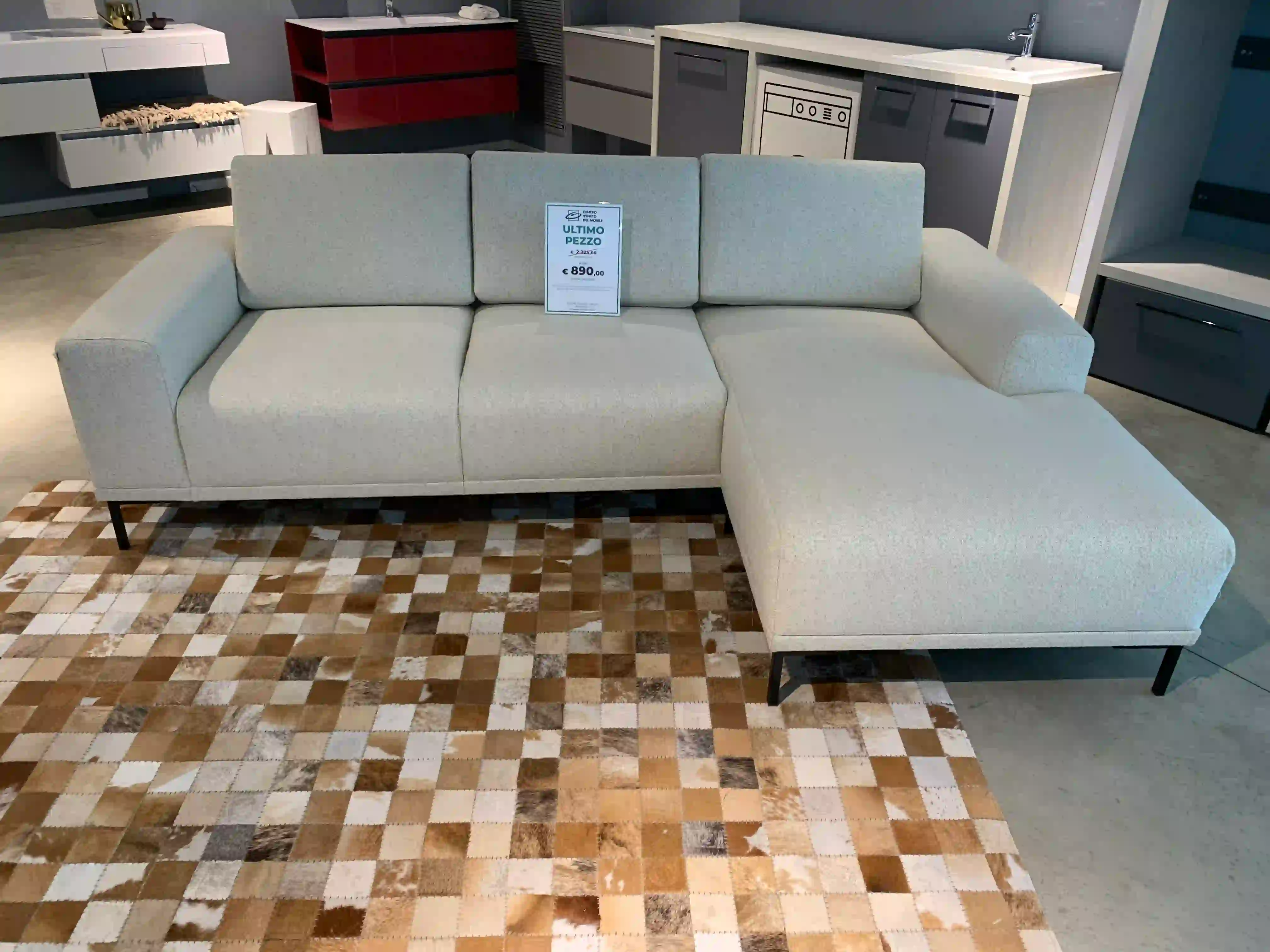 Divano modello Emerson color panna
