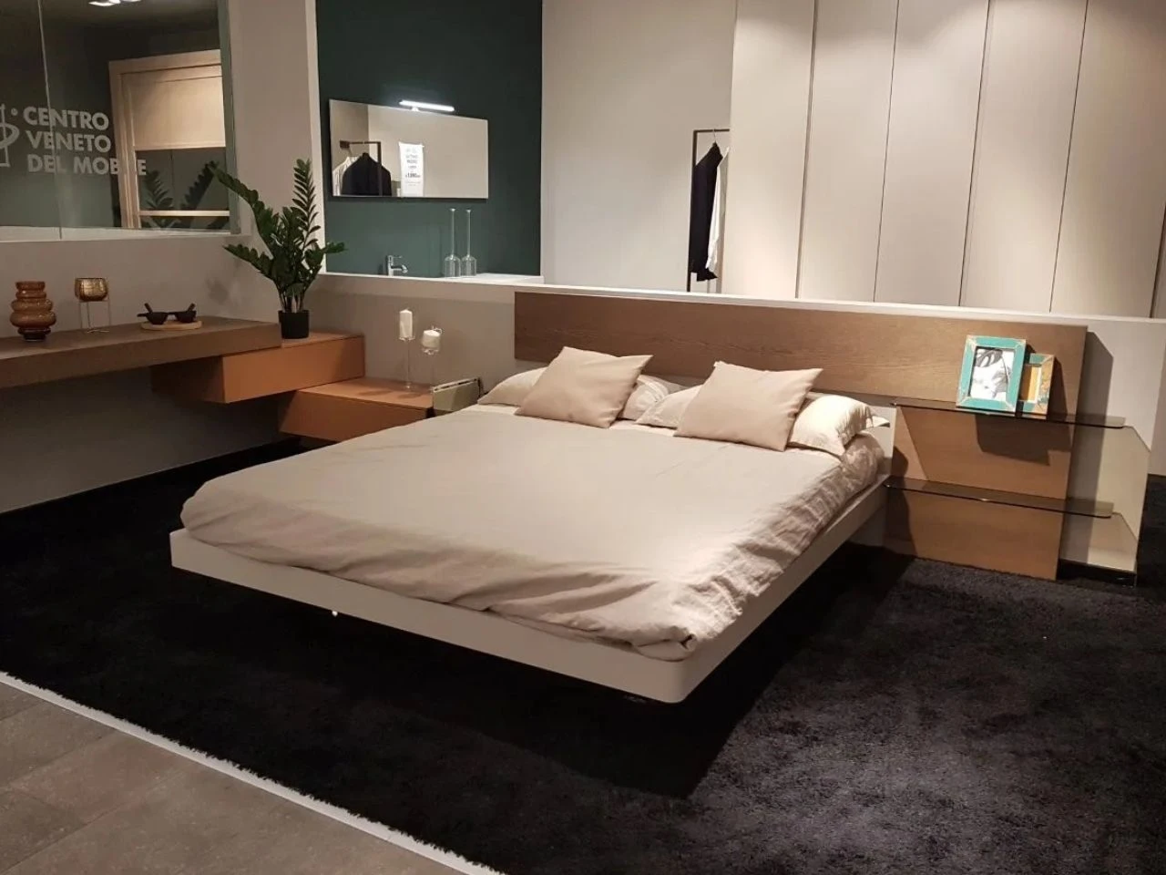 Gruppo letto modello Scacco con scrivania