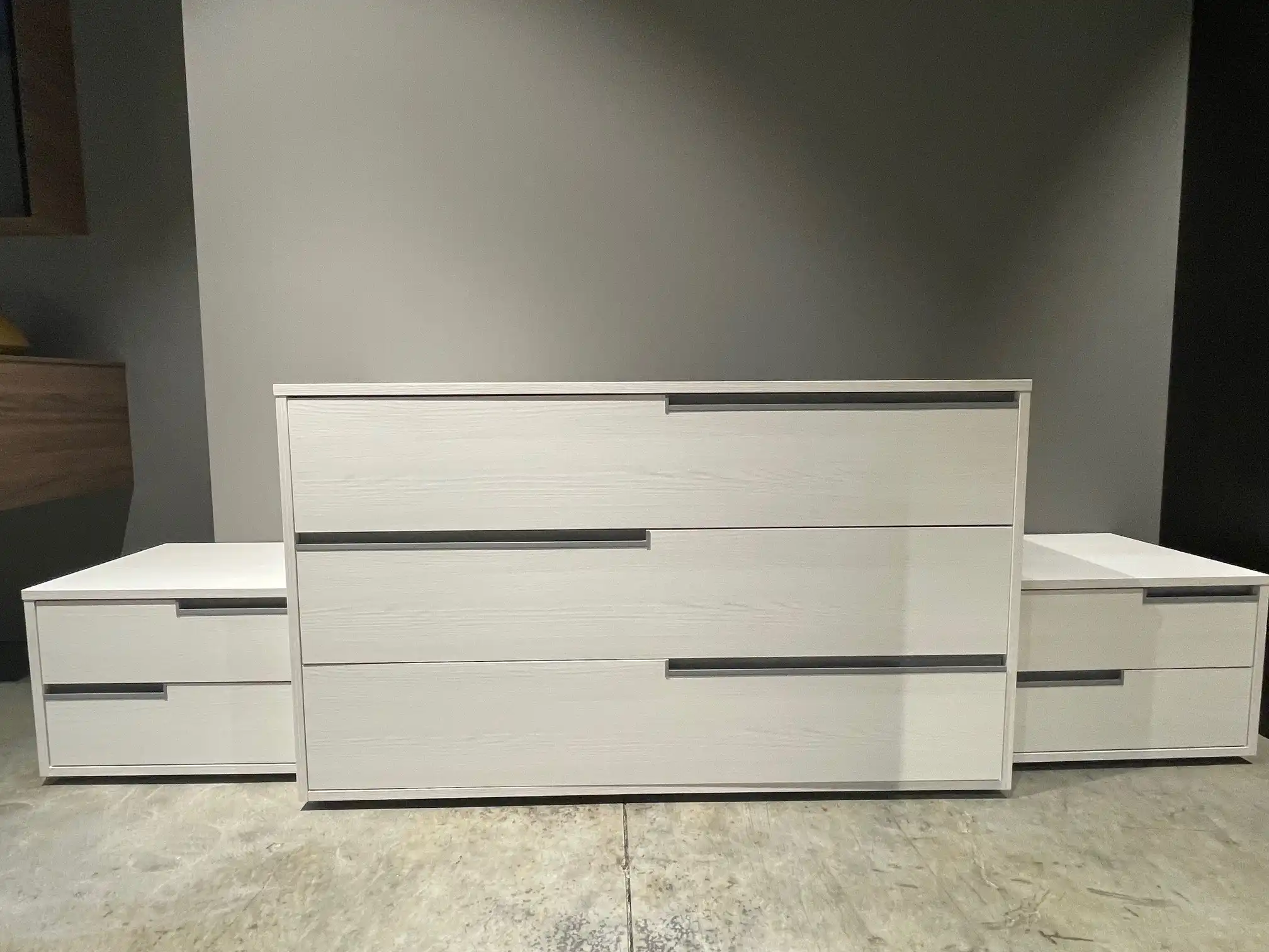 Gruppo comò e comodini Amalia