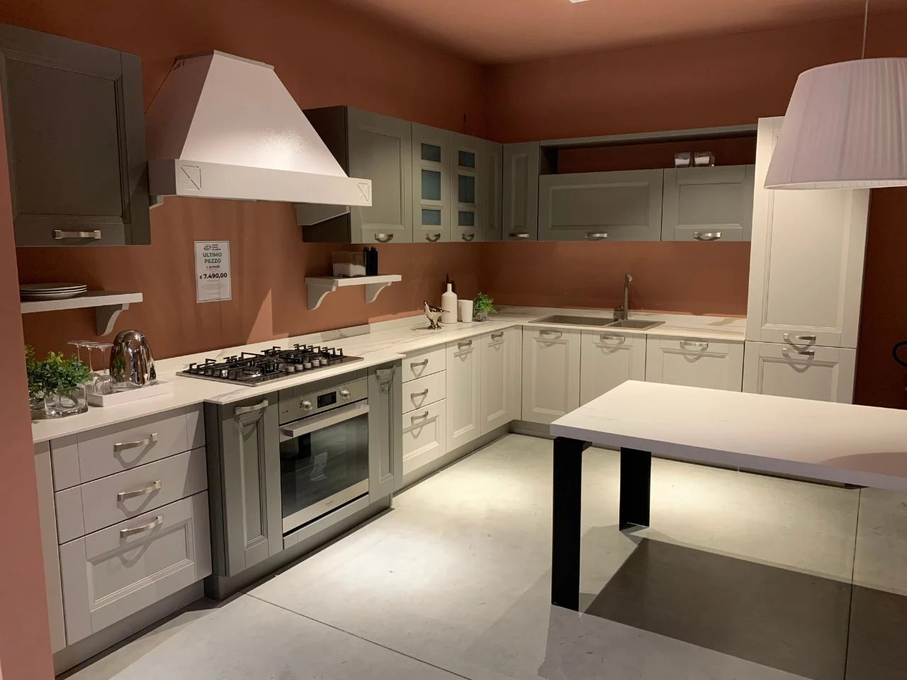 Cucina classica Gioiosa con elettrodomestici Ariston Hotpoint